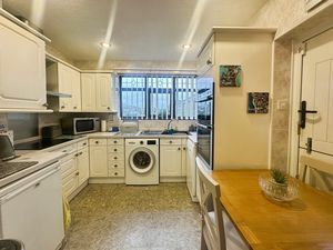 Kitchen - click for photo gallery